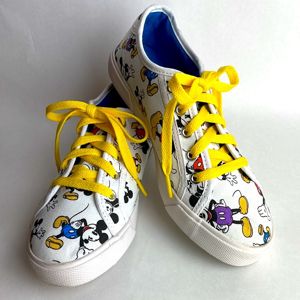 DISNEY PARKS•MICKEY MOUSE CANVAS SNEAKERS•DISNEY ANIMATORS COLLECTION•WOMENS 5